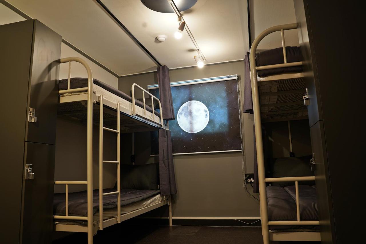 Apollo Guesthouse โซล ภายนอก รูปภาพ