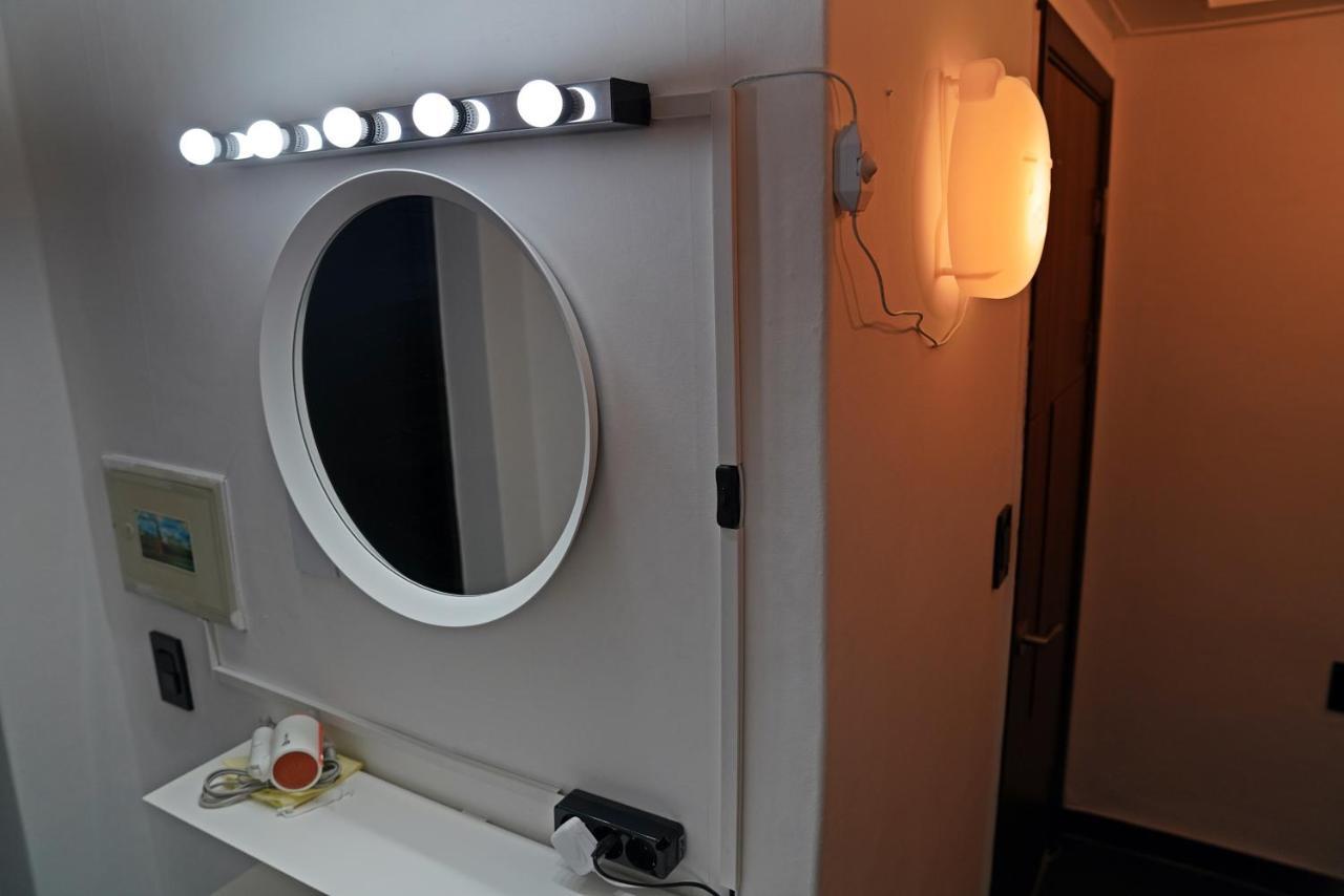 Apollo Guesthouse โซล ภายนอก รูปภาพ