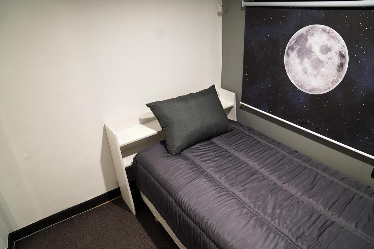 Apollo Guesthouse โซล ภายนอก รูปภาพ